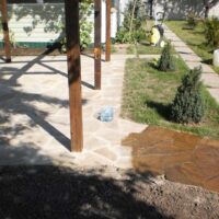 Покрытие песчаника алифатической гидроизоляционной мастикой